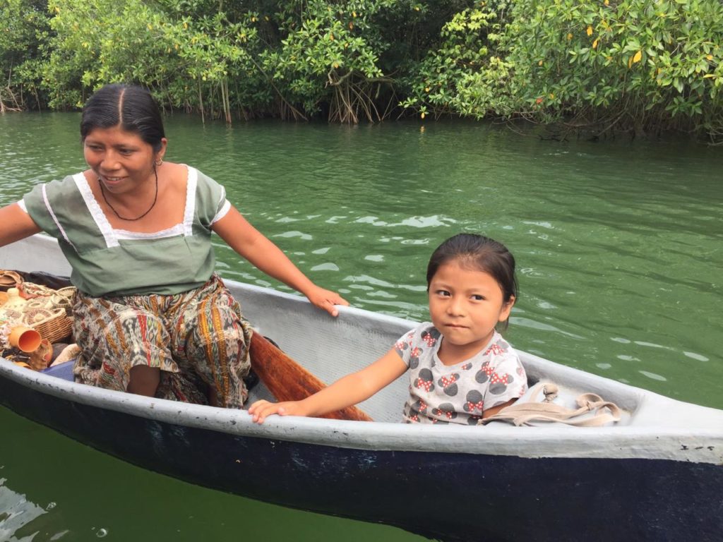 rio dulce guatemala latin tierra travel